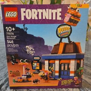 LEGO Fortnite Durr Burger Adventure Set - Multicolor